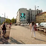 Central Apartment Milano ميلان